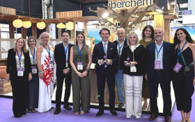 定义新标杆 爱伯馨包揽两项国际大奖